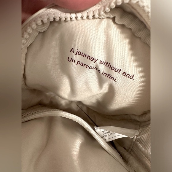 Lululemon Future Legacy Crossbody - Picture 8 of 8